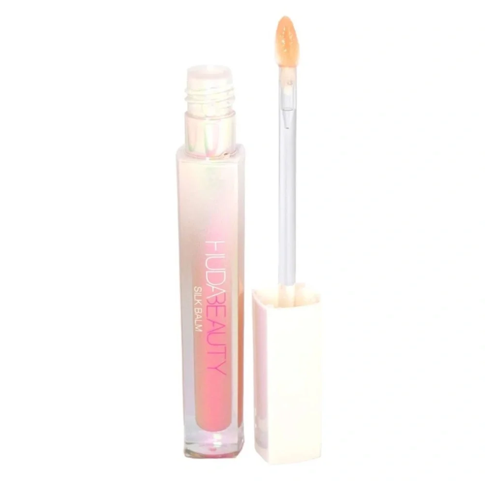 Huda Wishful Silk Balm Hydrating and Nourishing Lip Balm ⭐️⭐️